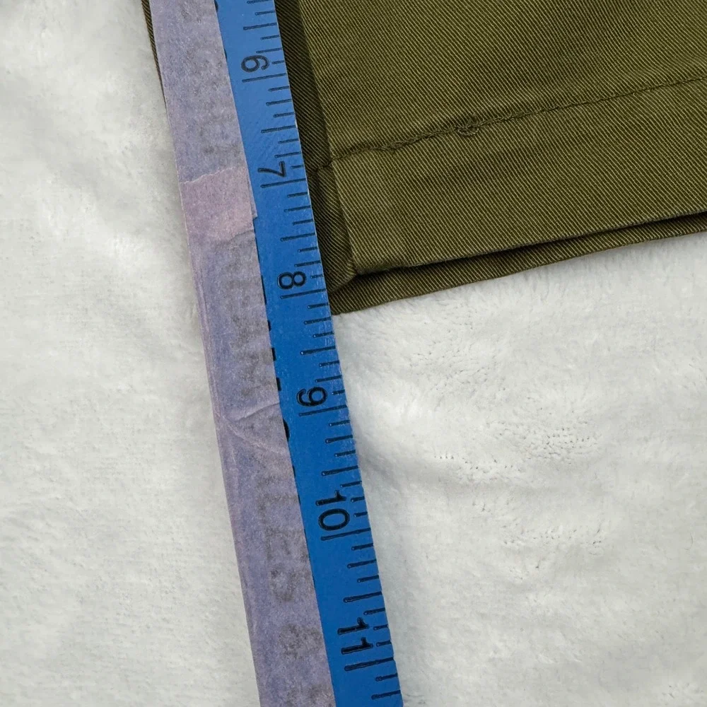 Levis XX Chino Relaxed Shorts Mens 42 Olive Green Stretch Twill 8 Inseam NEW NWT